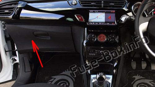 The location of the fuses in the passenger compartment (RHD): Citroen DS3 (2009-2016)