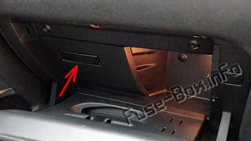 The location of the fuses in the passenger compartment (RHD): Citroen DS4 (2011-2018)