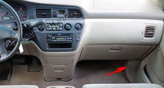 The location of the fuses in the passenger compartment: Honda Odyssey (2000-2004)