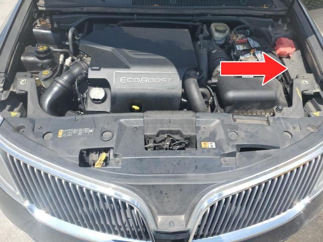 Lincoln MKS 2013-2016 Engine Compartment Fuse Box Location