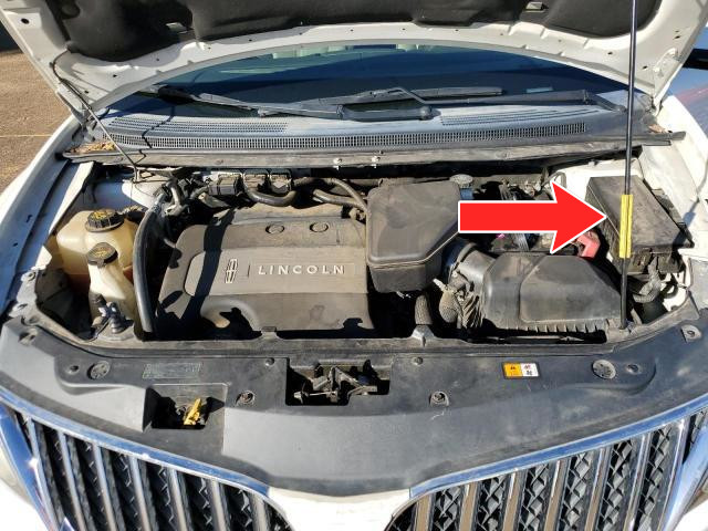Lincoln MKX 2011-2015 Engine Compartment Fuse Box Location